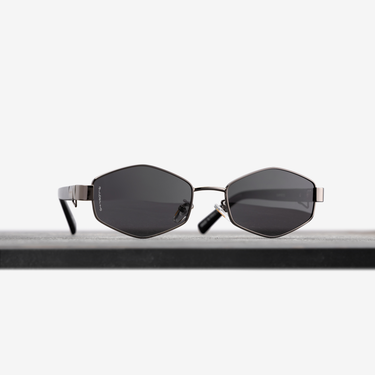 #color_gunmetal black