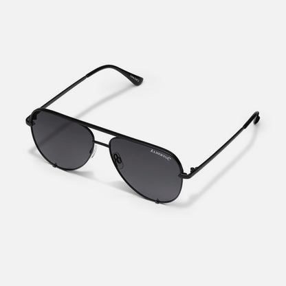 #color_black polarized