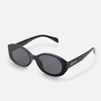 #color_matte black