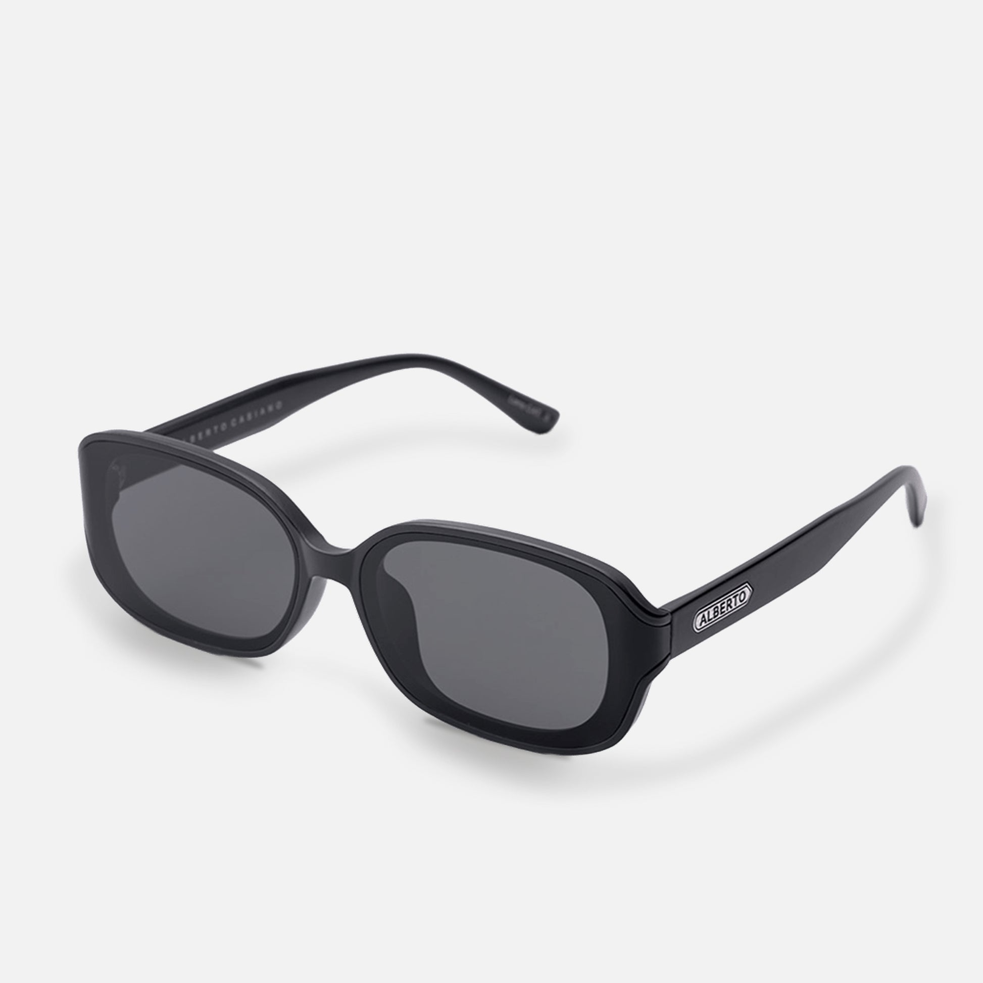 #color_matte black 