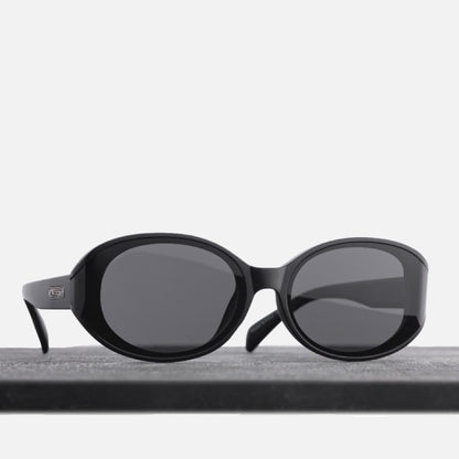 #color_matte black